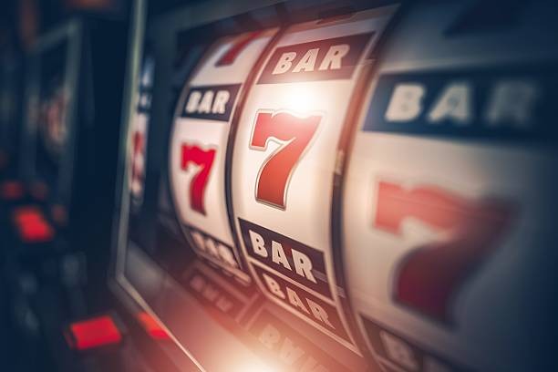 Live blackjack dealer at ghushop dealing cards in real time